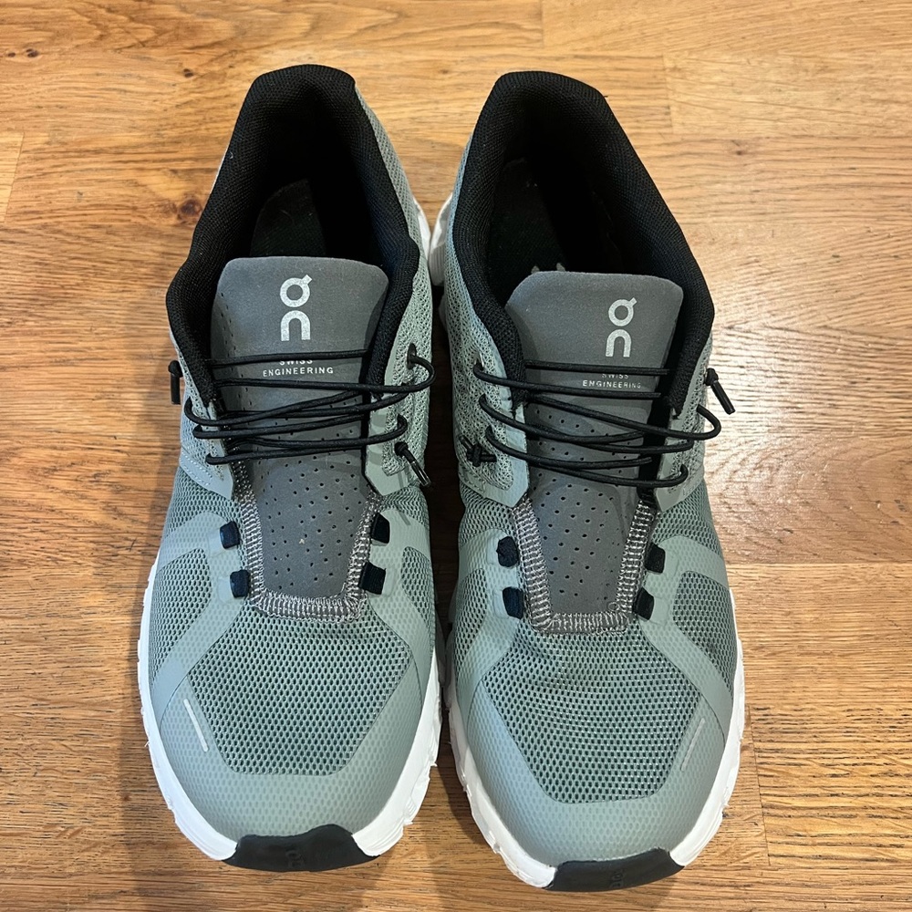 On Running Men's Black and Gray Athletic Shoes